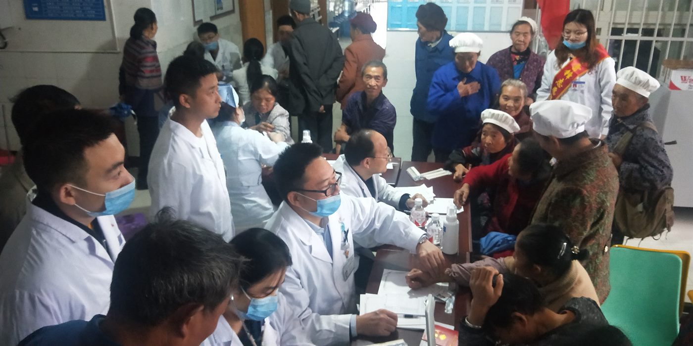 慈善招募专利祛白公益活动启动仪式现场
